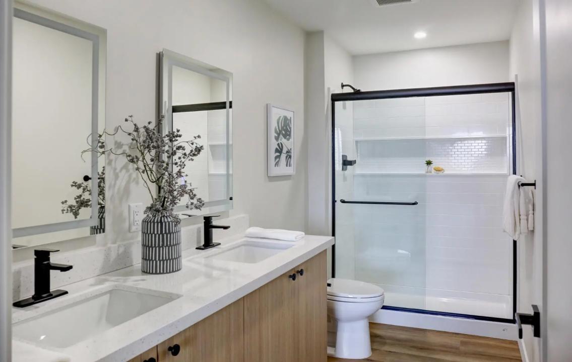 Real Estate Picture 2