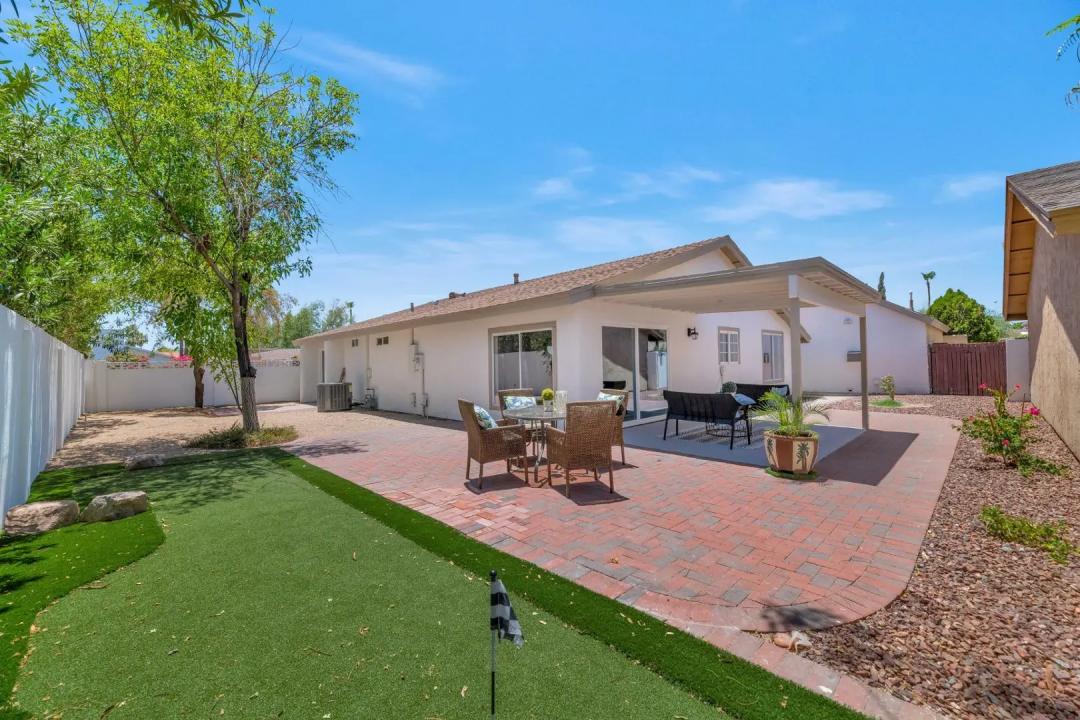 Real Estate Picture 17