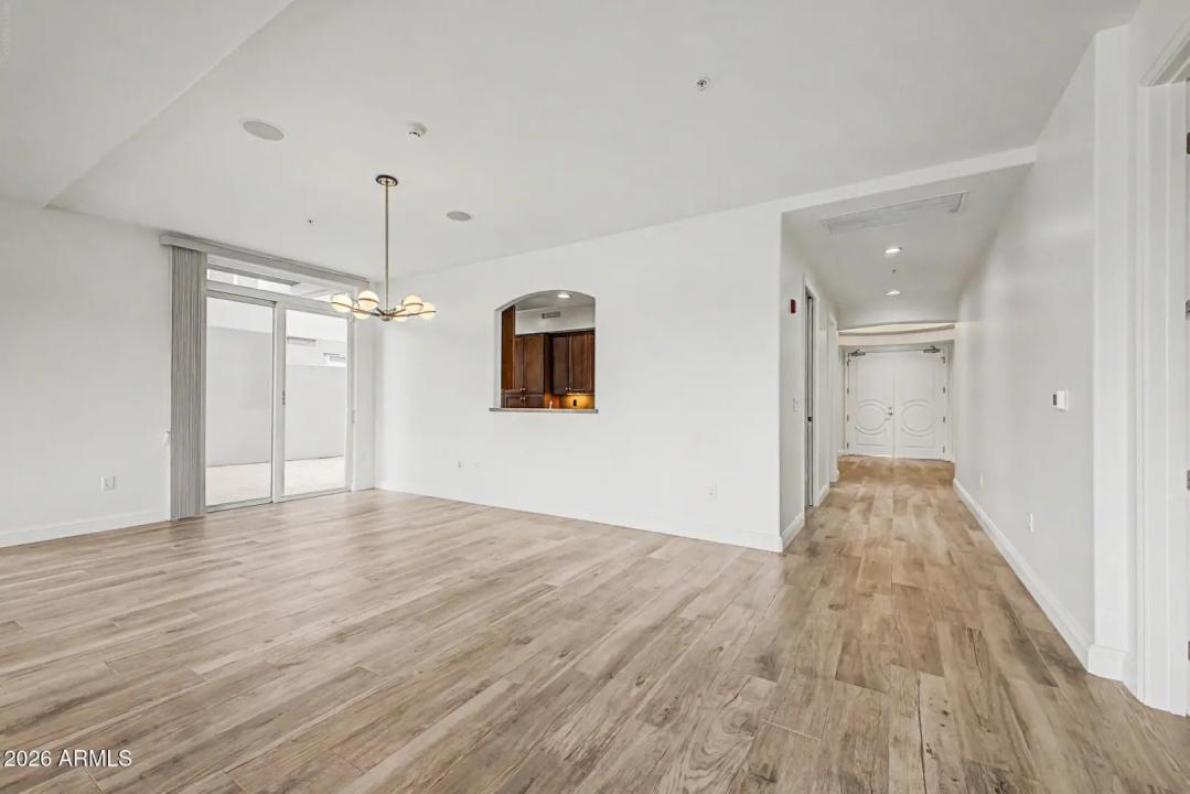 Real Estate Picture 3