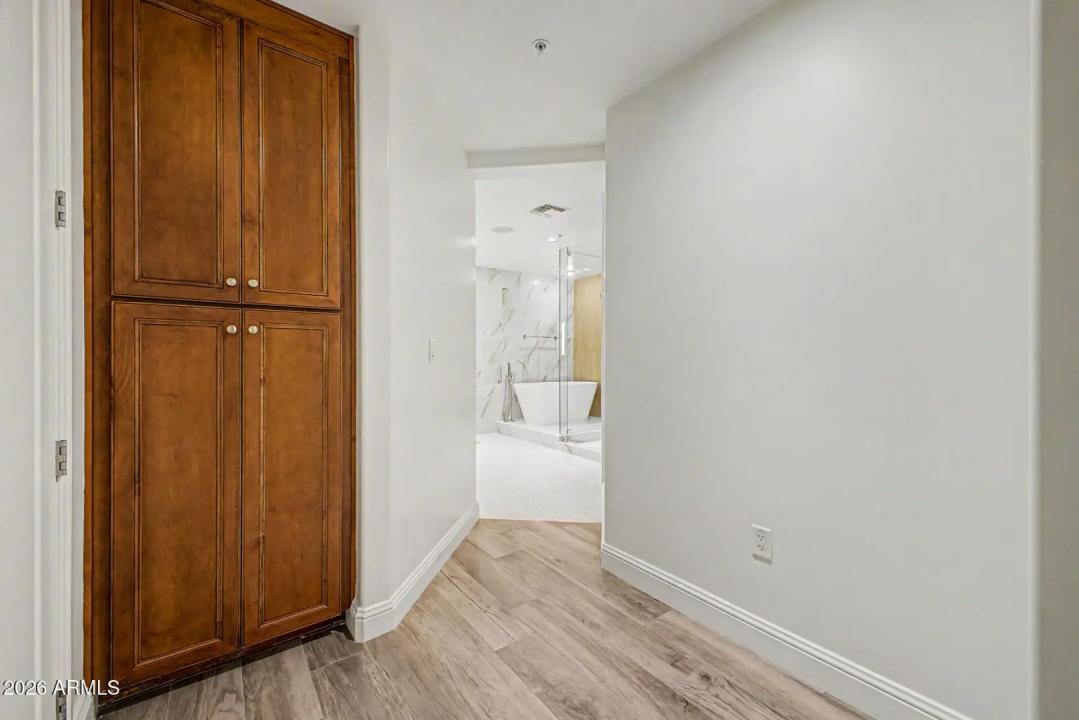 Real Estate Picture 9