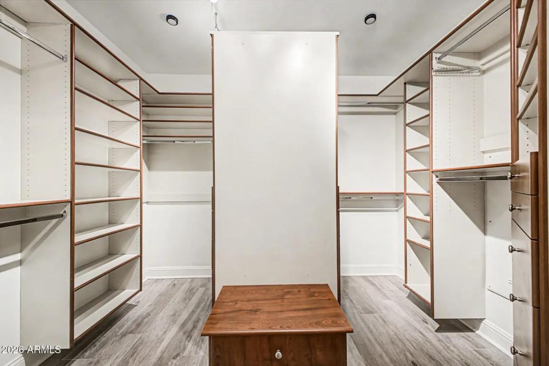 Real Estate Picture 16