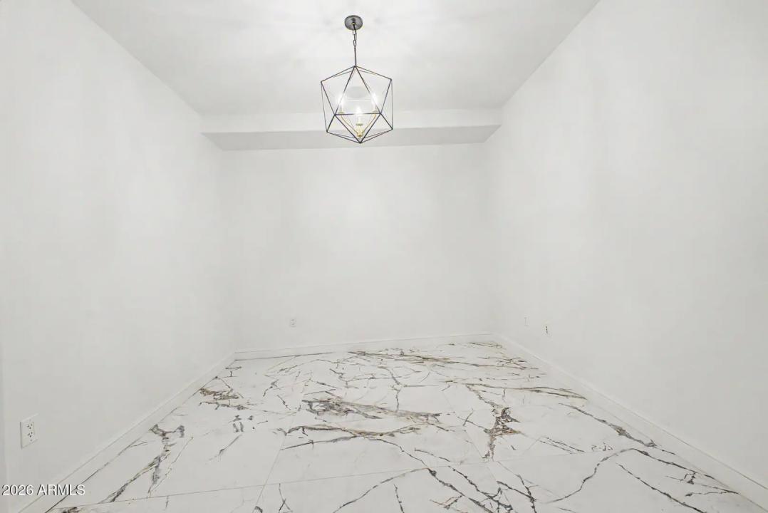 Real Estate Picture 18