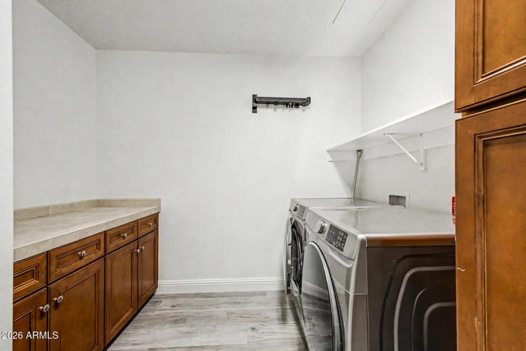 Real Estate Picture 20