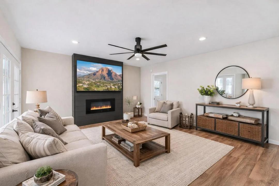 Real Estate Picture 8