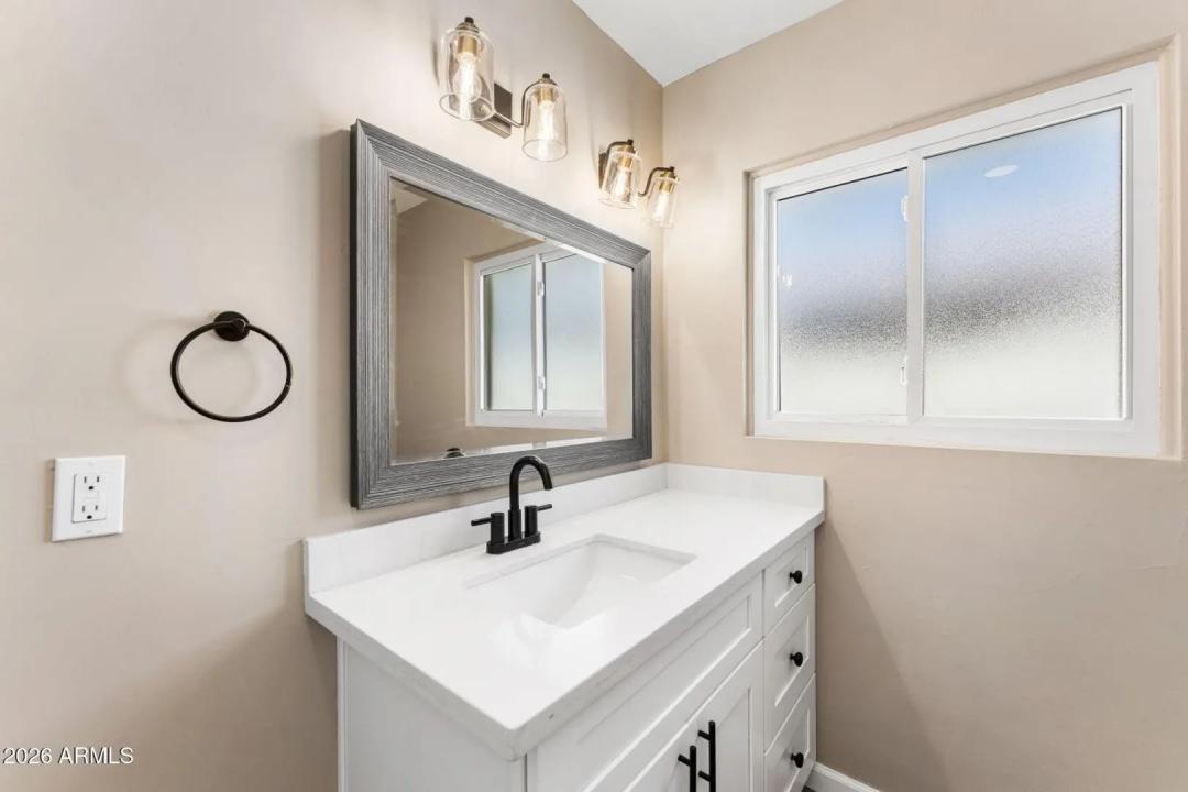 Real Estate Picture 21