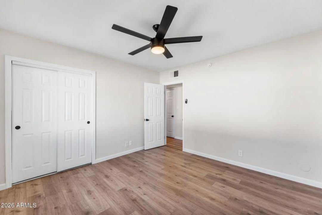 Real Estate Picture 23