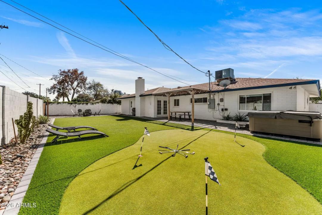 Real Estate Picture 32