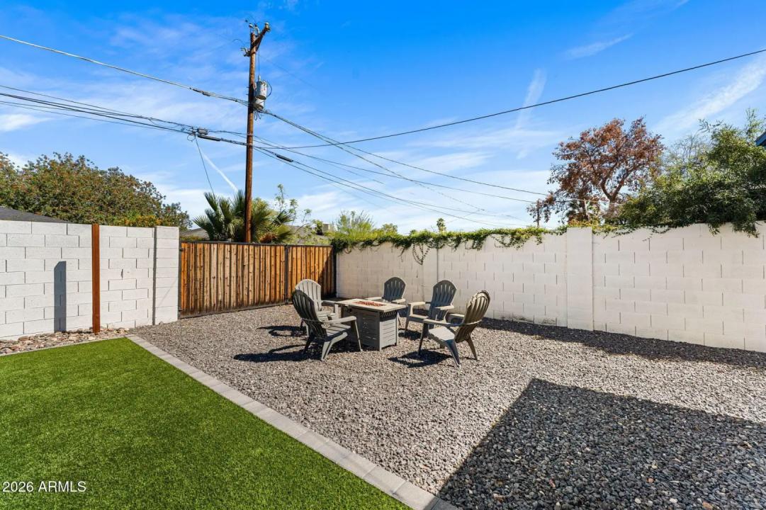 Real Estate Picture 33