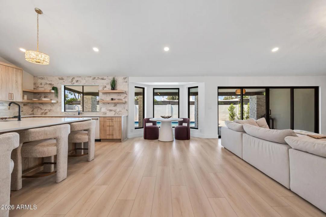 Real Estate Picture 21