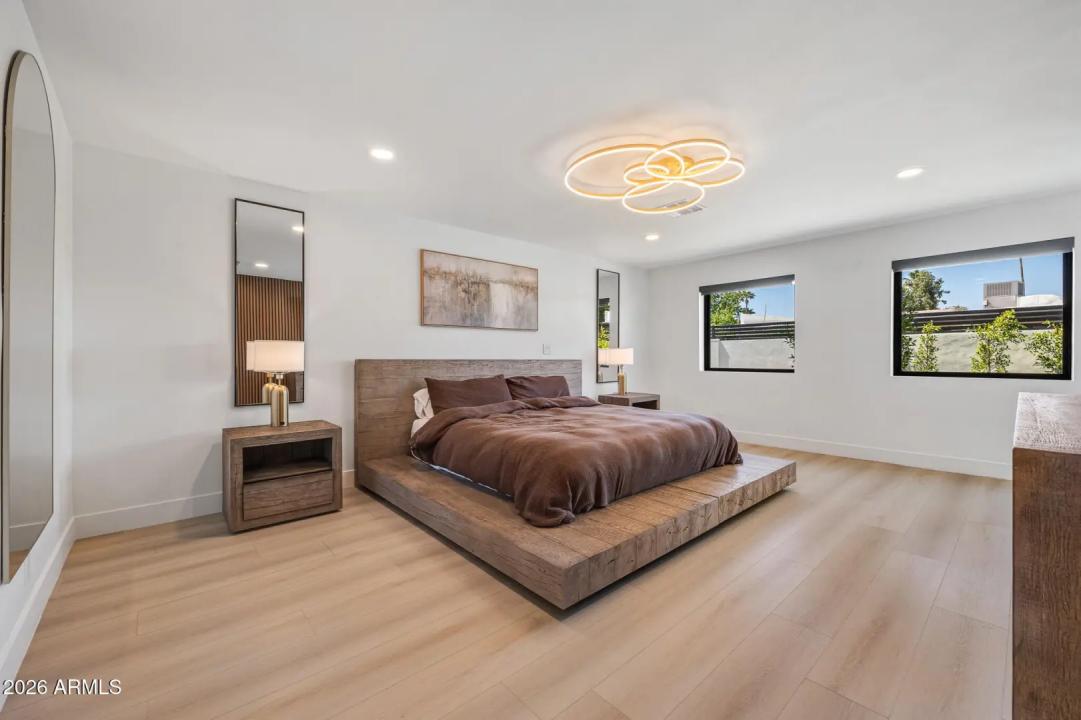 Real Estate Picture 29