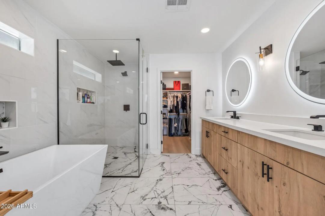 Real Estate Picture 34