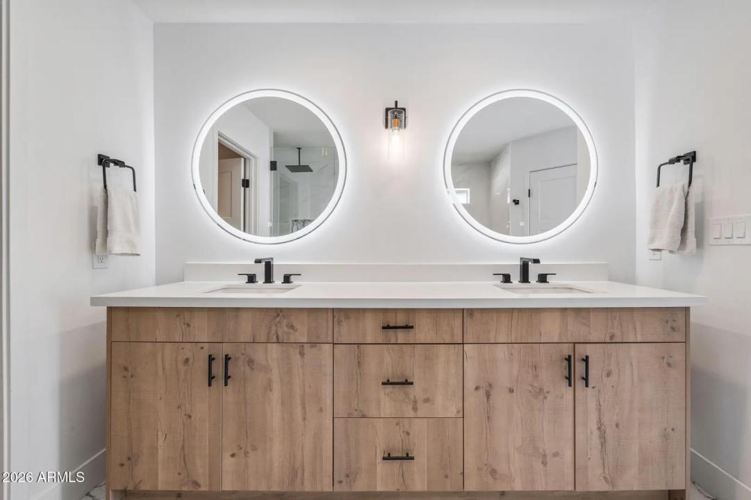 Real Estate Picture 36