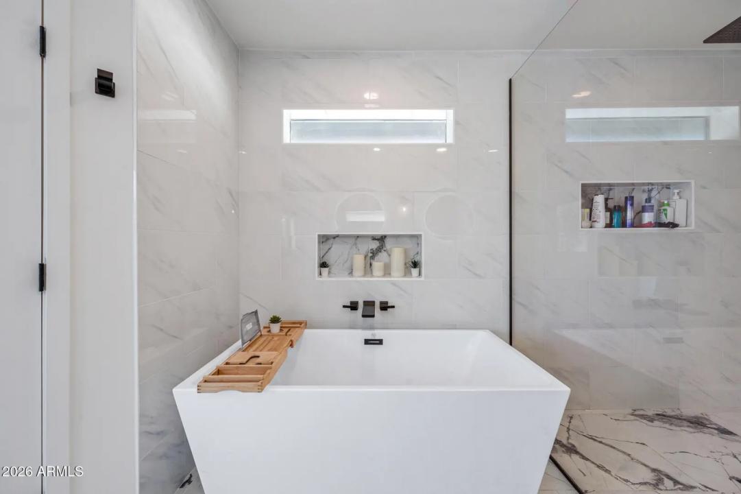 Real Estate Picture 38