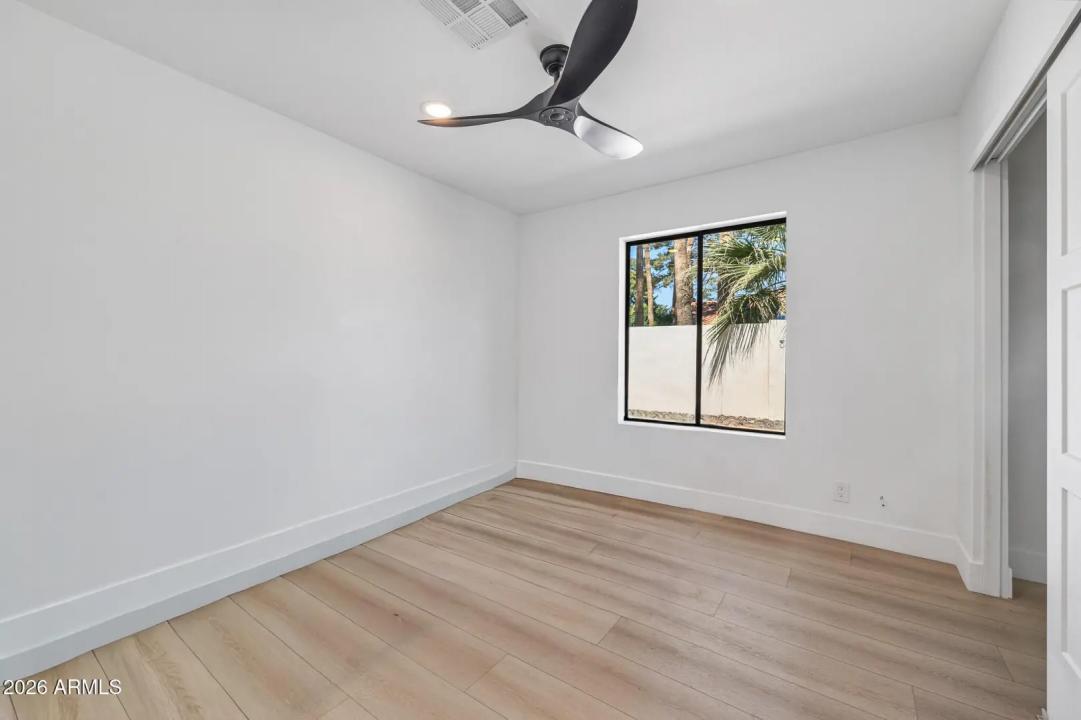 Real Estate Picture 40