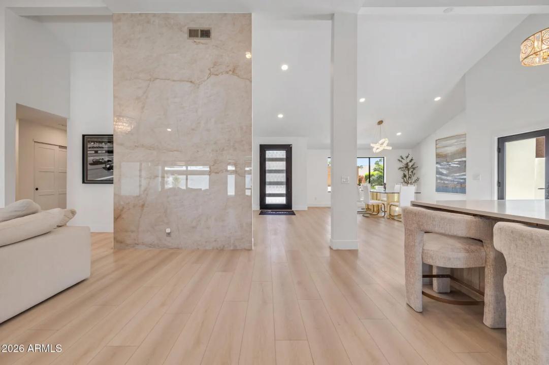 Real Estate Picture 43