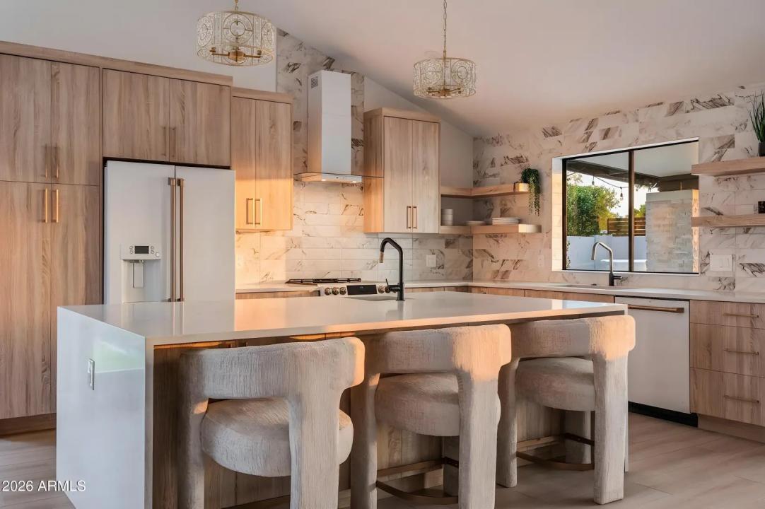 Real Estate Picture 73