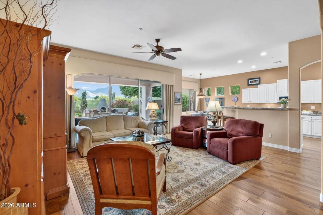 Real Estate Picture 3