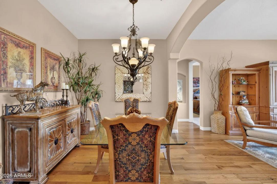 Real Estate Picture 9