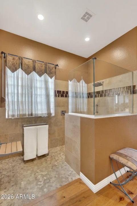 Real Estate Picture 13