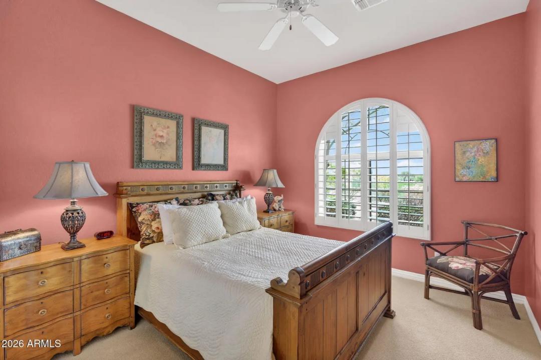 Real Estate Picture 14