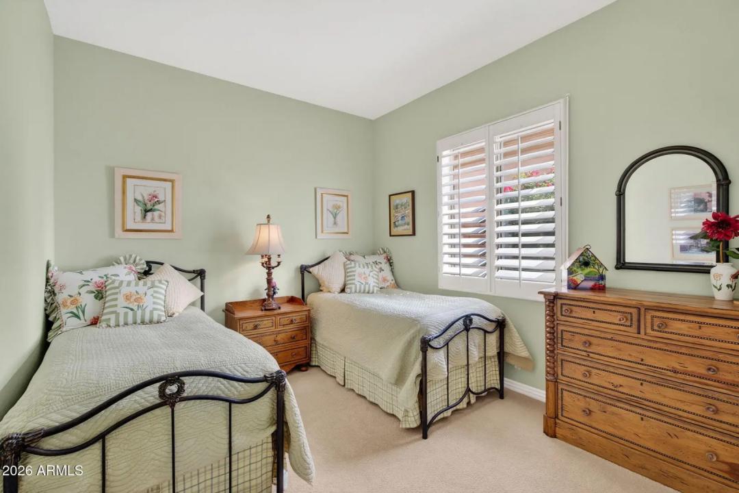 Real Estate Picture 15