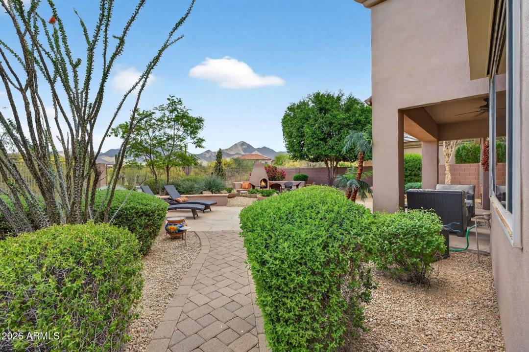 Real Estate Picture 18