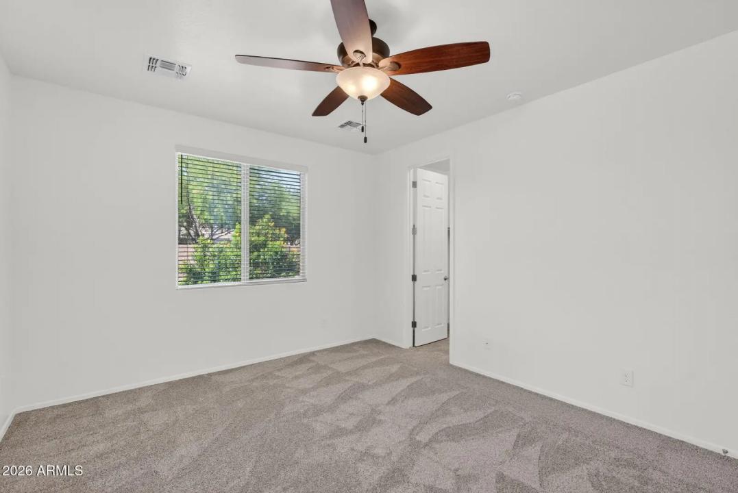 Real Estate Picture 16