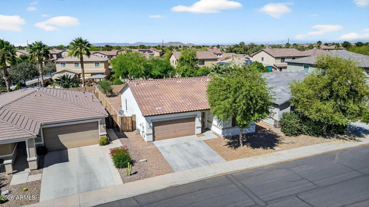 Real Estate Picture 5