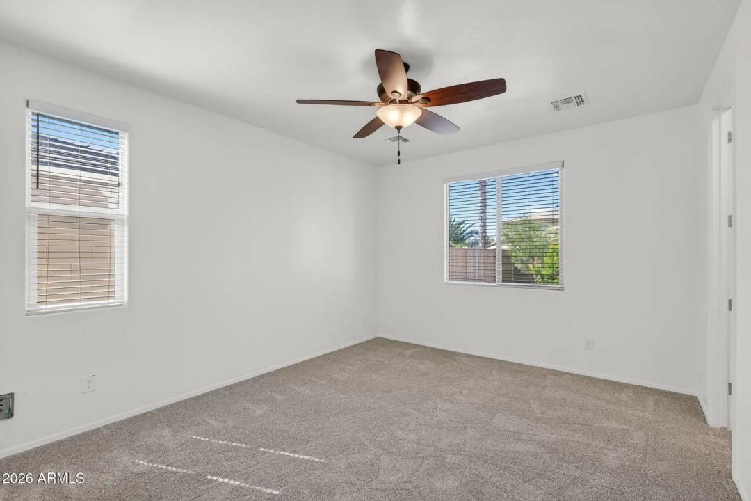 Real Estate Picture 17