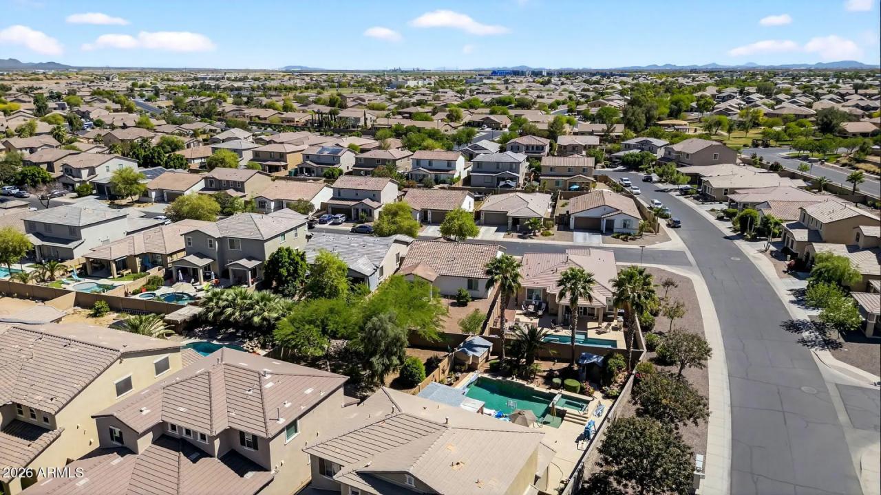 Real Estate Picture 37