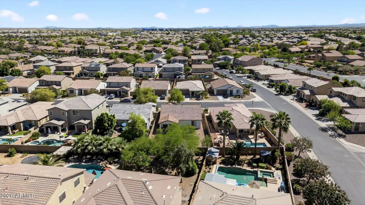 Real Estate Picture 38