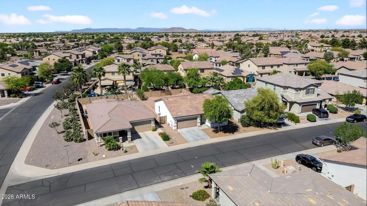 Real Estate Picture 40