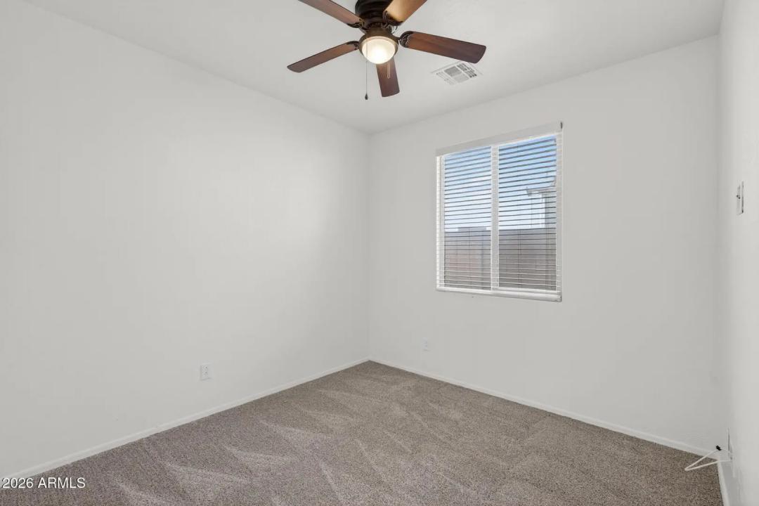 Real Estate Picture 23