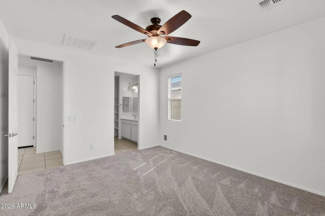 Real Estate Picture 18