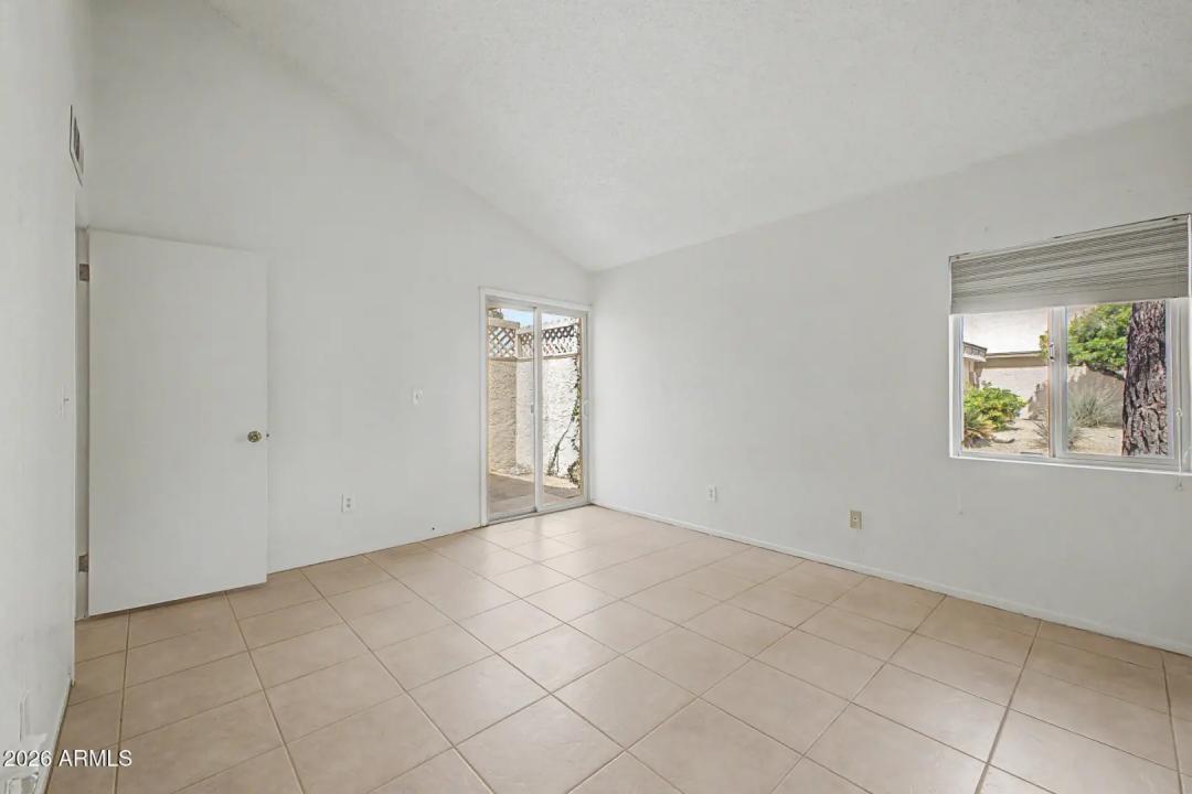 Real Estate Picture 10