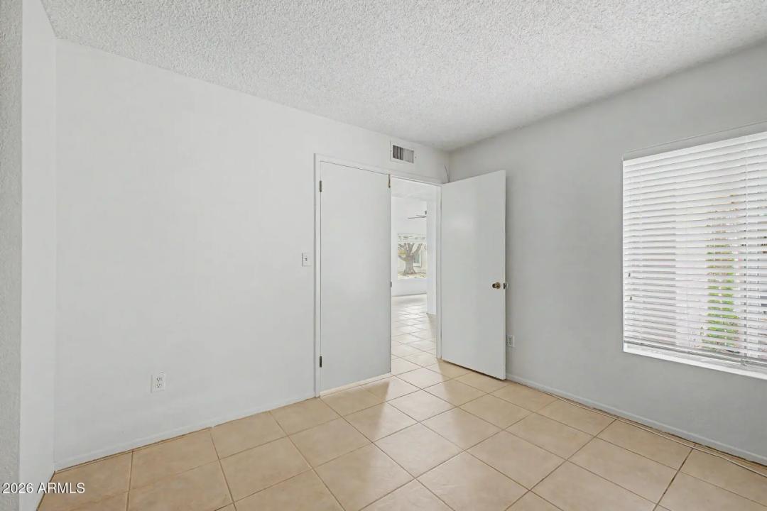 Real Estate Picture 13