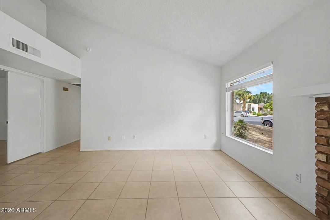 Real Estate Picture 6