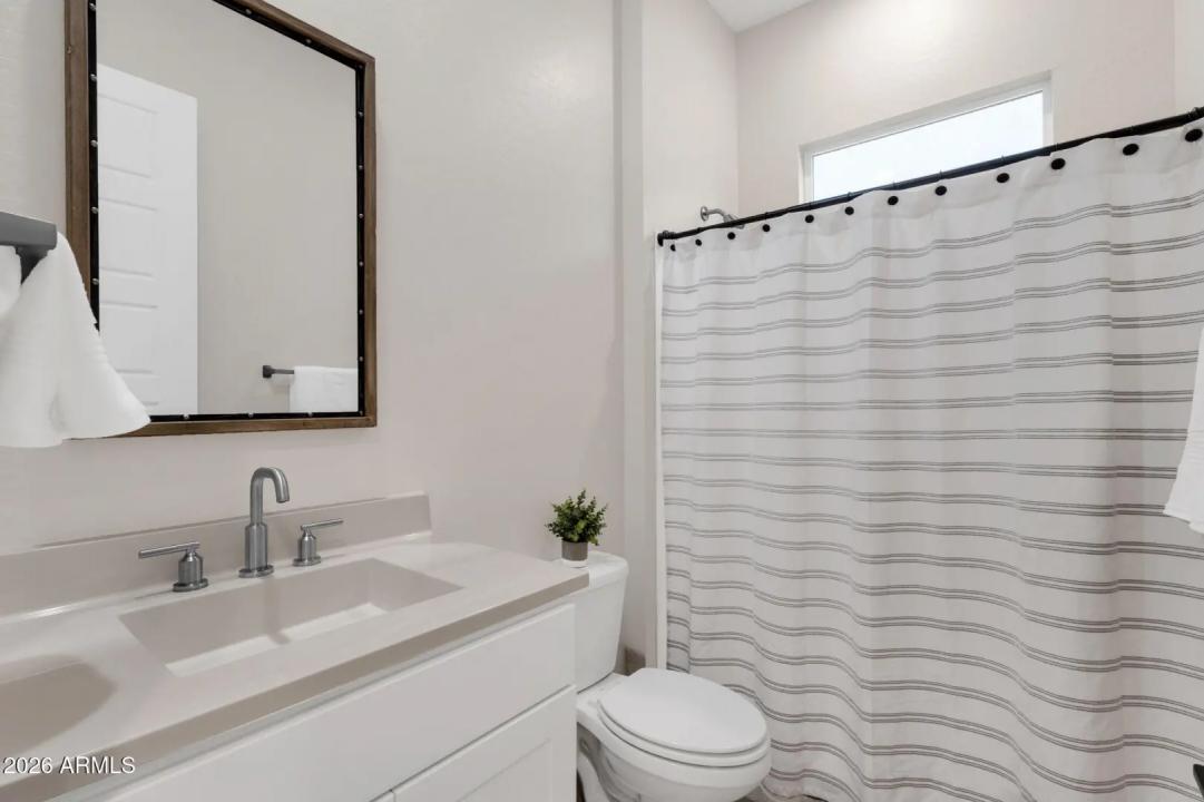 Real Estate Picture 24