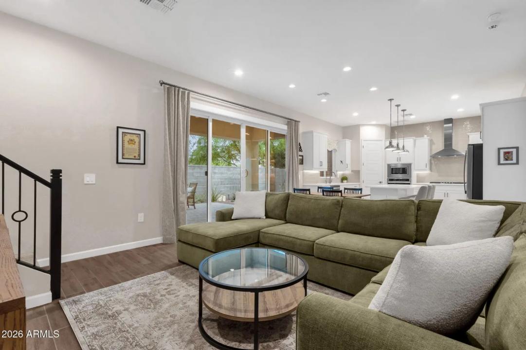 Real Estate Picture 10