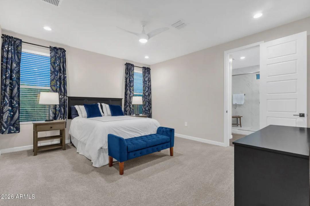 Real Estate Picture 12