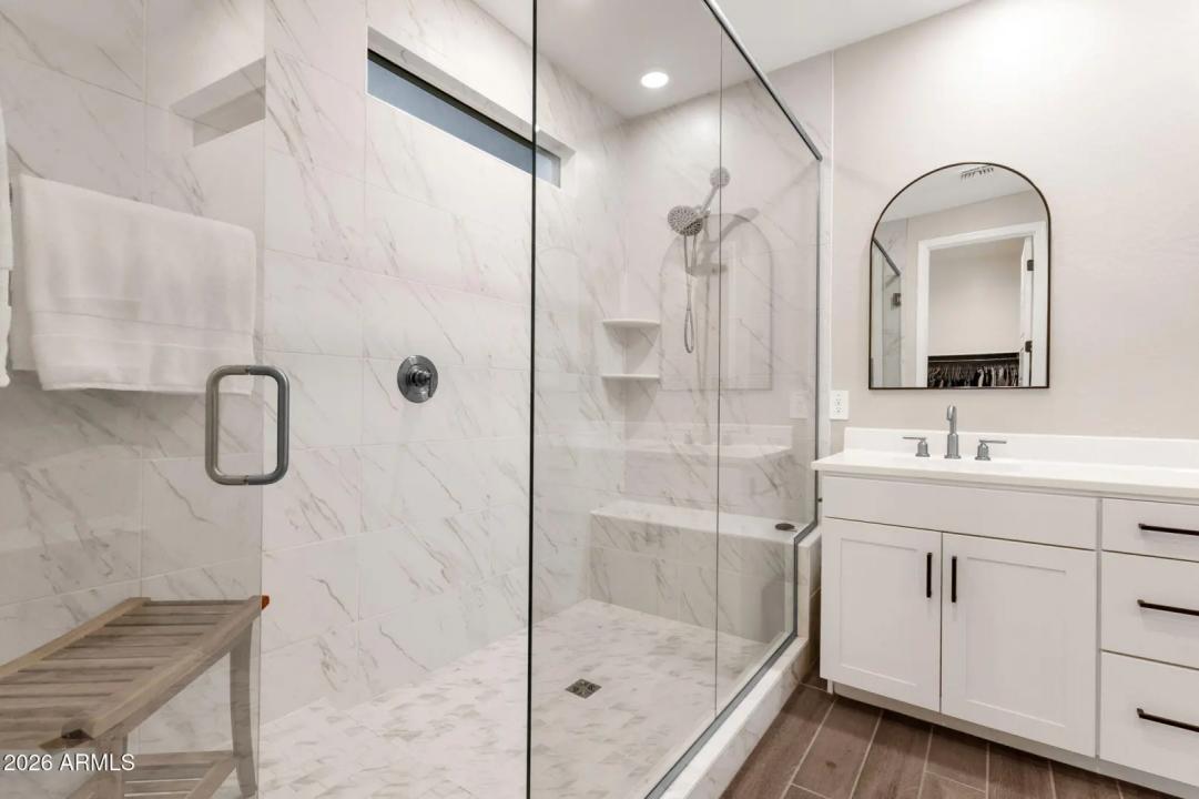 Real Estate Picture 16