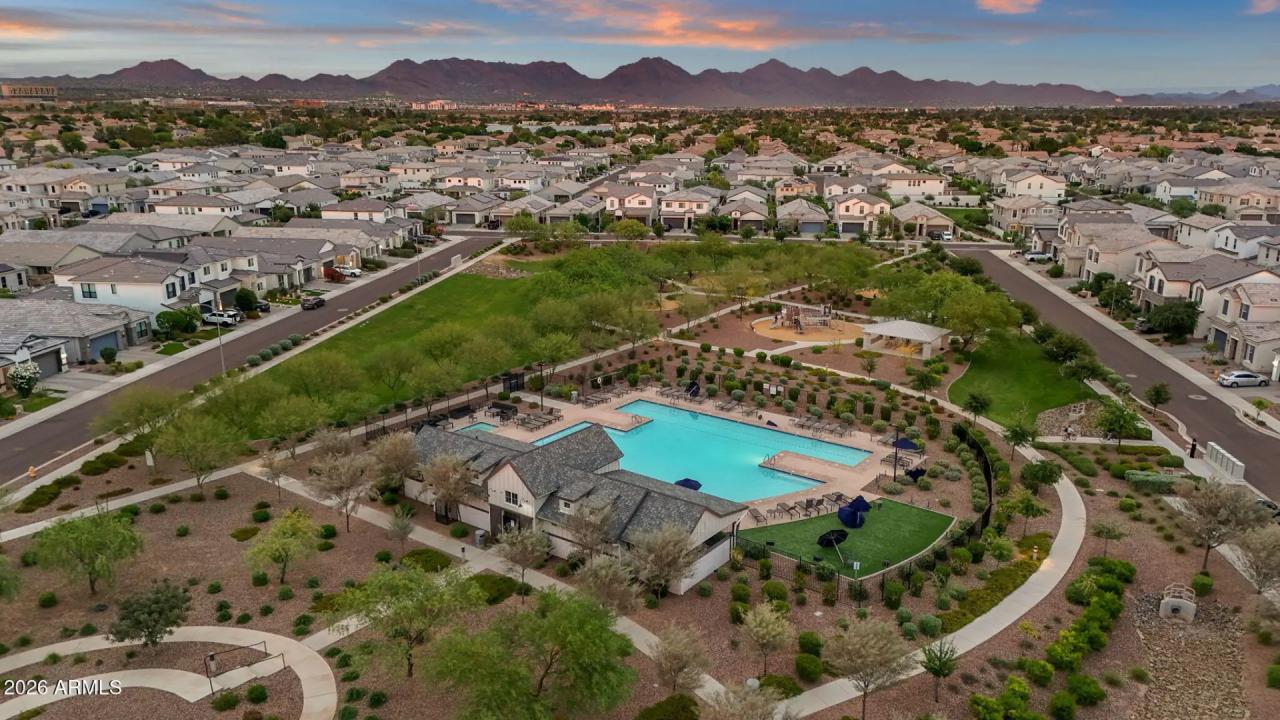 Real Estate Picture 38