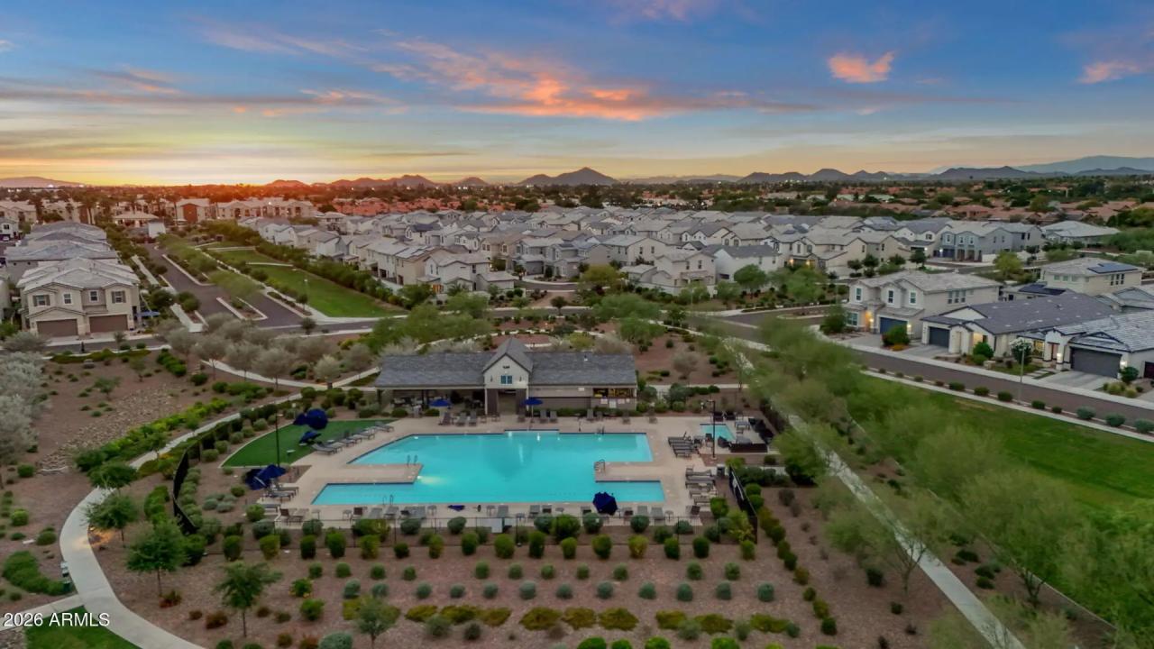 Real Estate Picture 42