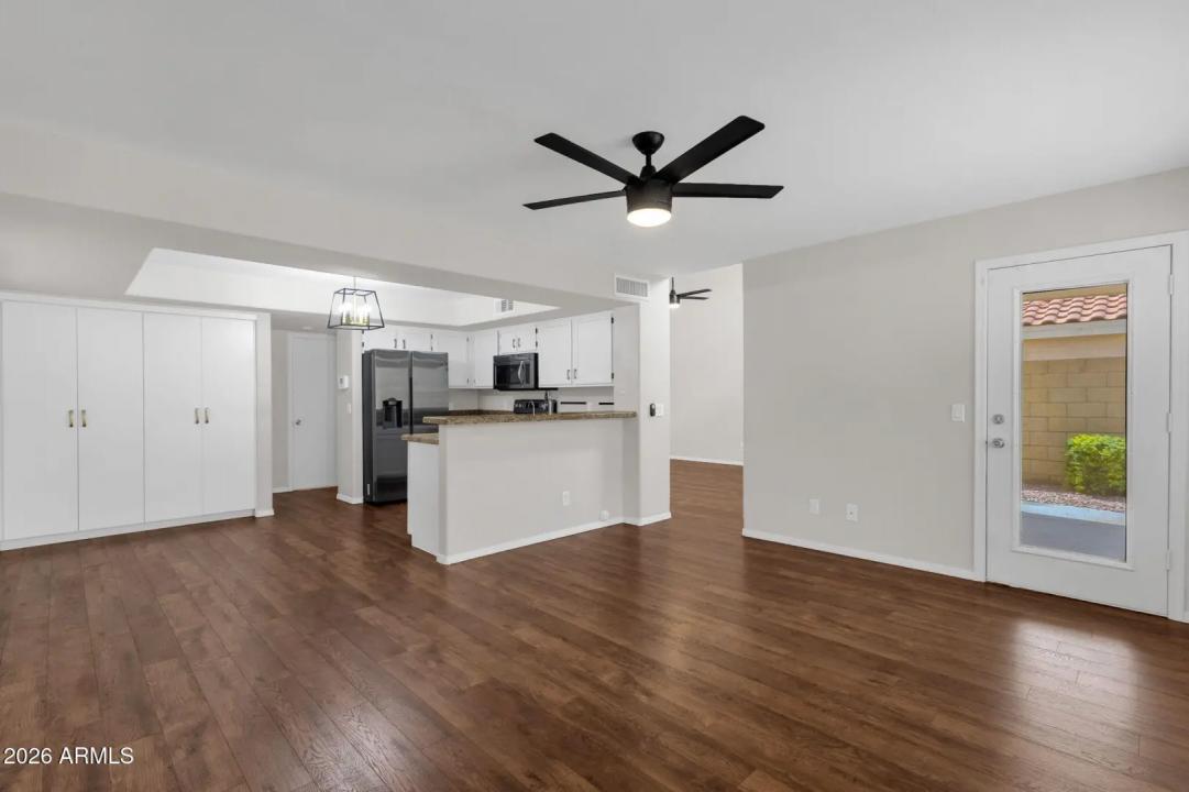 Real Estate Picture 10