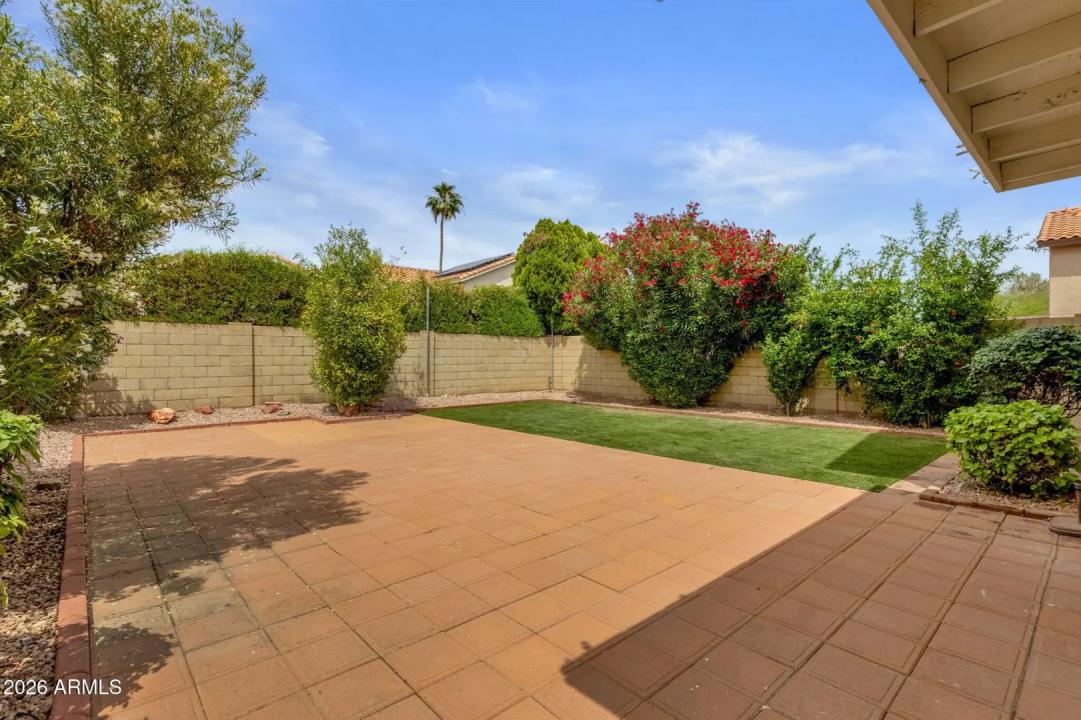 Real Estate Picture 33