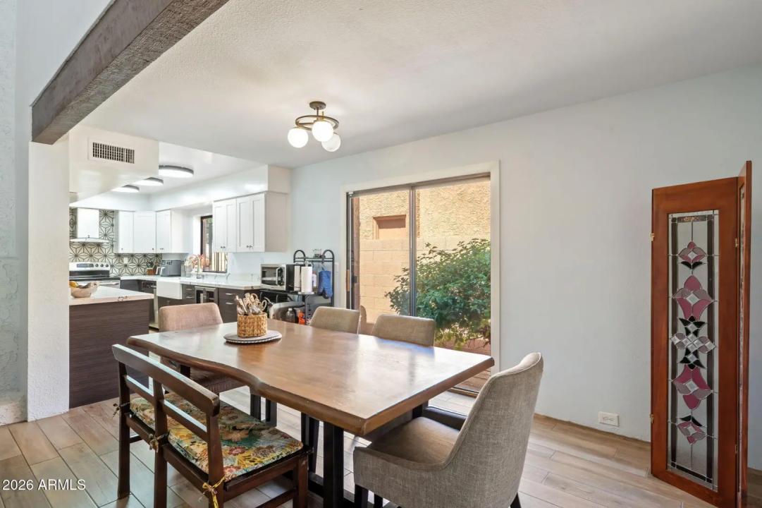 Real Estate Picture 6