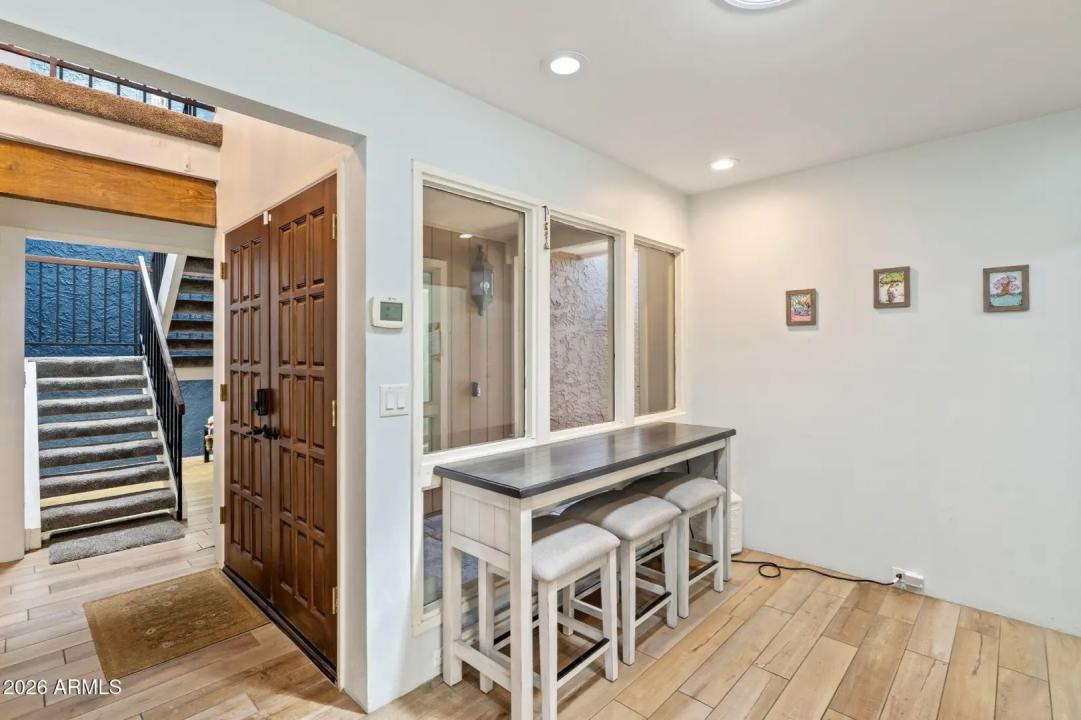 Real Estate Picture 9