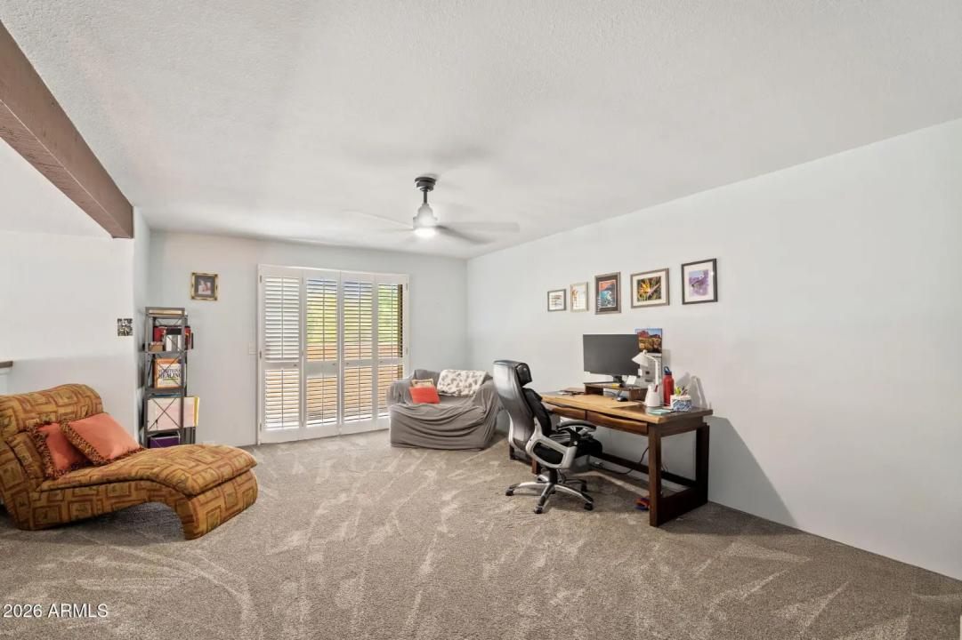 Real Estate Picture 14