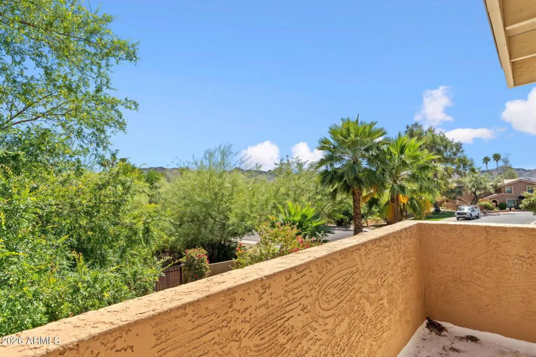 Real Estate Picture 16