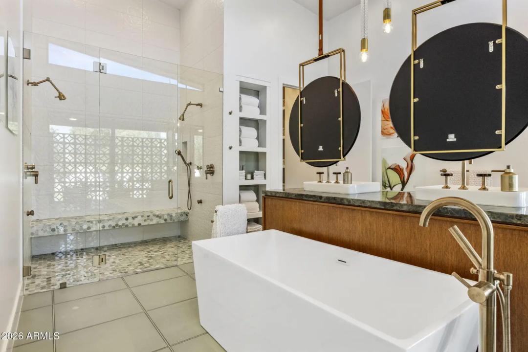 Real Estate Picture 20